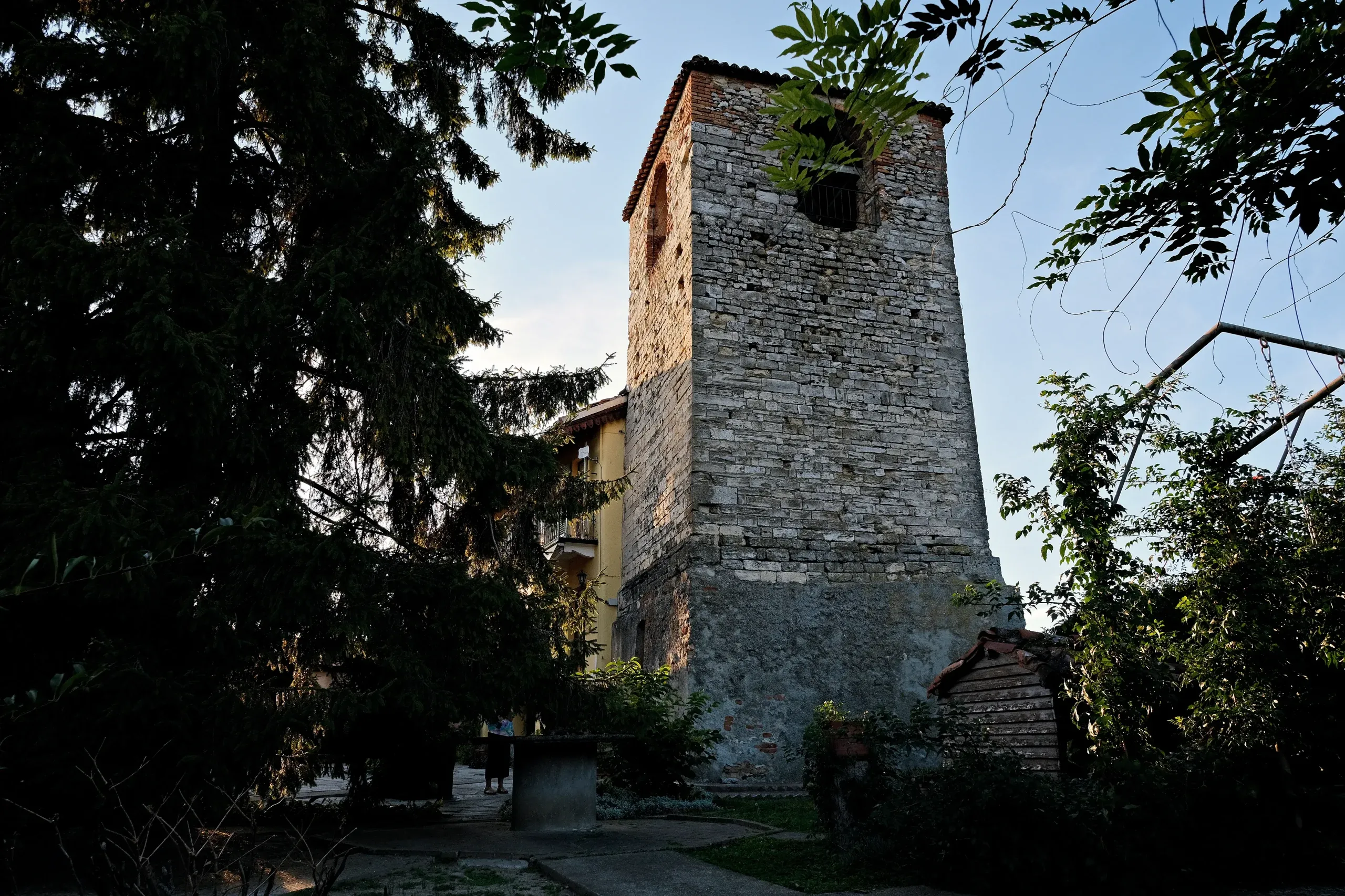 Borgo di Schierano e torre medievale